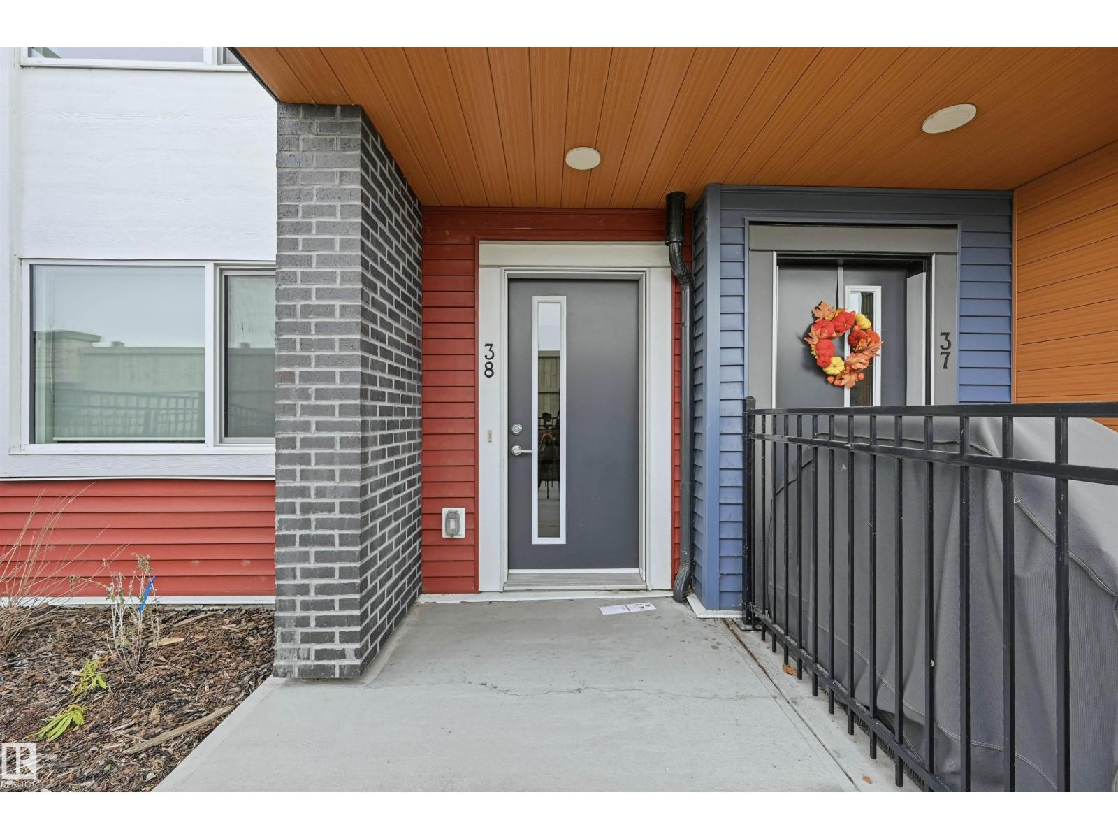 #38 1010 Rabbit Hill Rd Sw, Edmonton, Alberta  T6W 4G7 - Photo 3 - E4466817