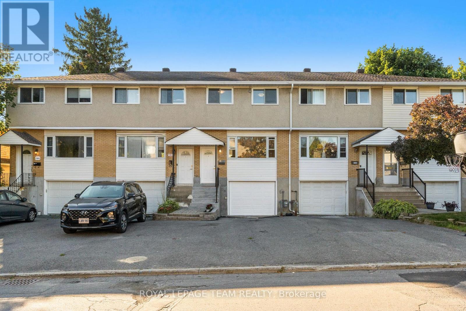 1308 SUMMERVILLE AVENUE, Ottawa, Ontario