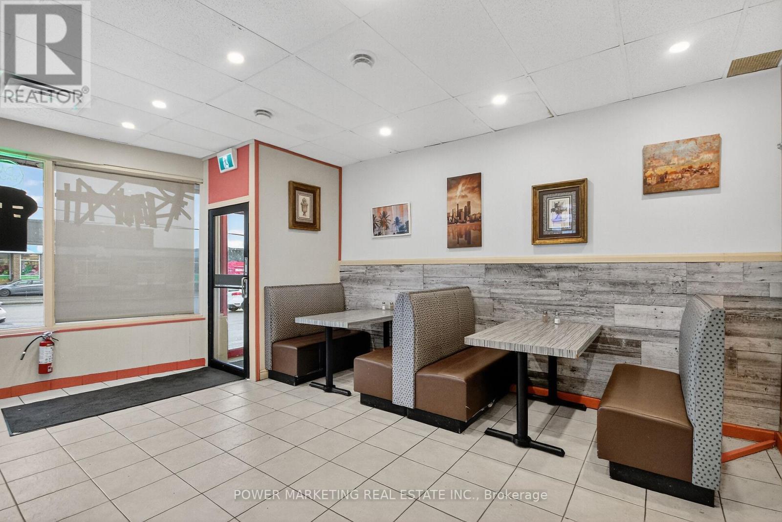 425 Mcarthur Road, Ottawa, Ontario  K1K 1G5 - Photo 2 - X12580696