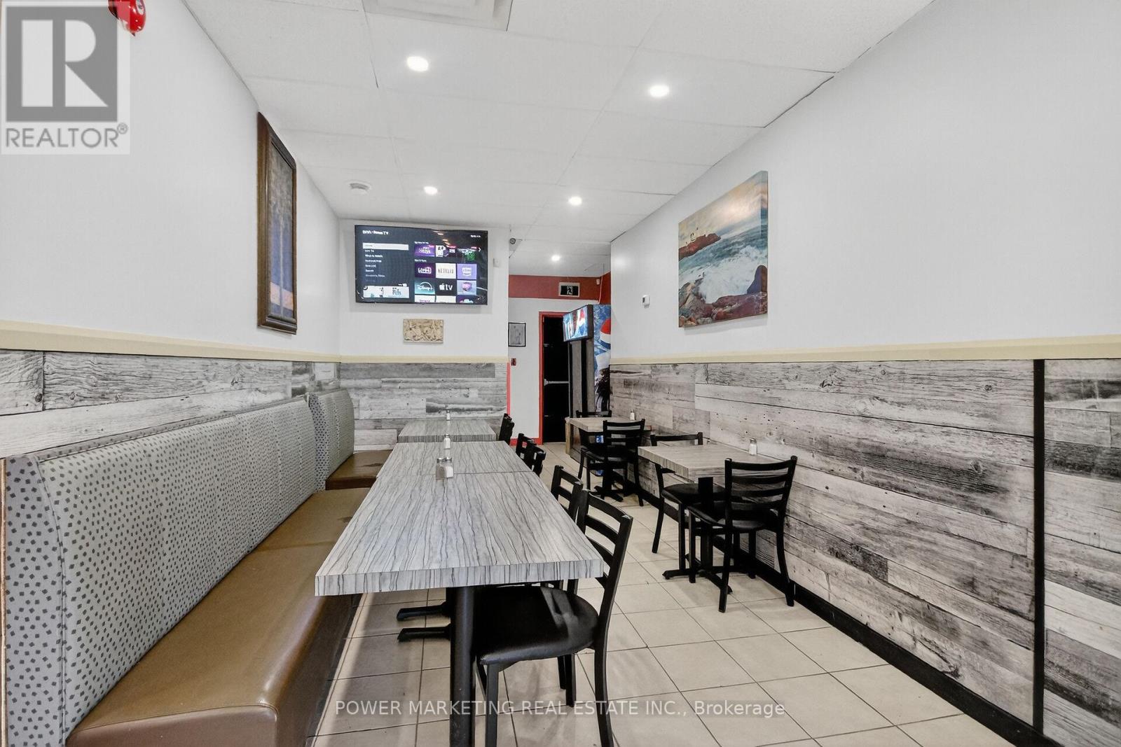 425 Mcarthur Road, Ottawa, Ontario  K1K 1G5 - Photo 3 - X12580696