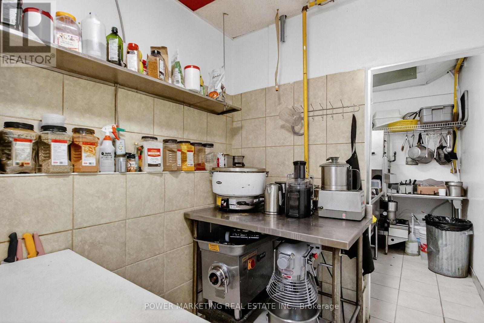 425 Mcarthur Road, Ottawa, Ontario  K1K 1G5 - Photo 31 - X12580696