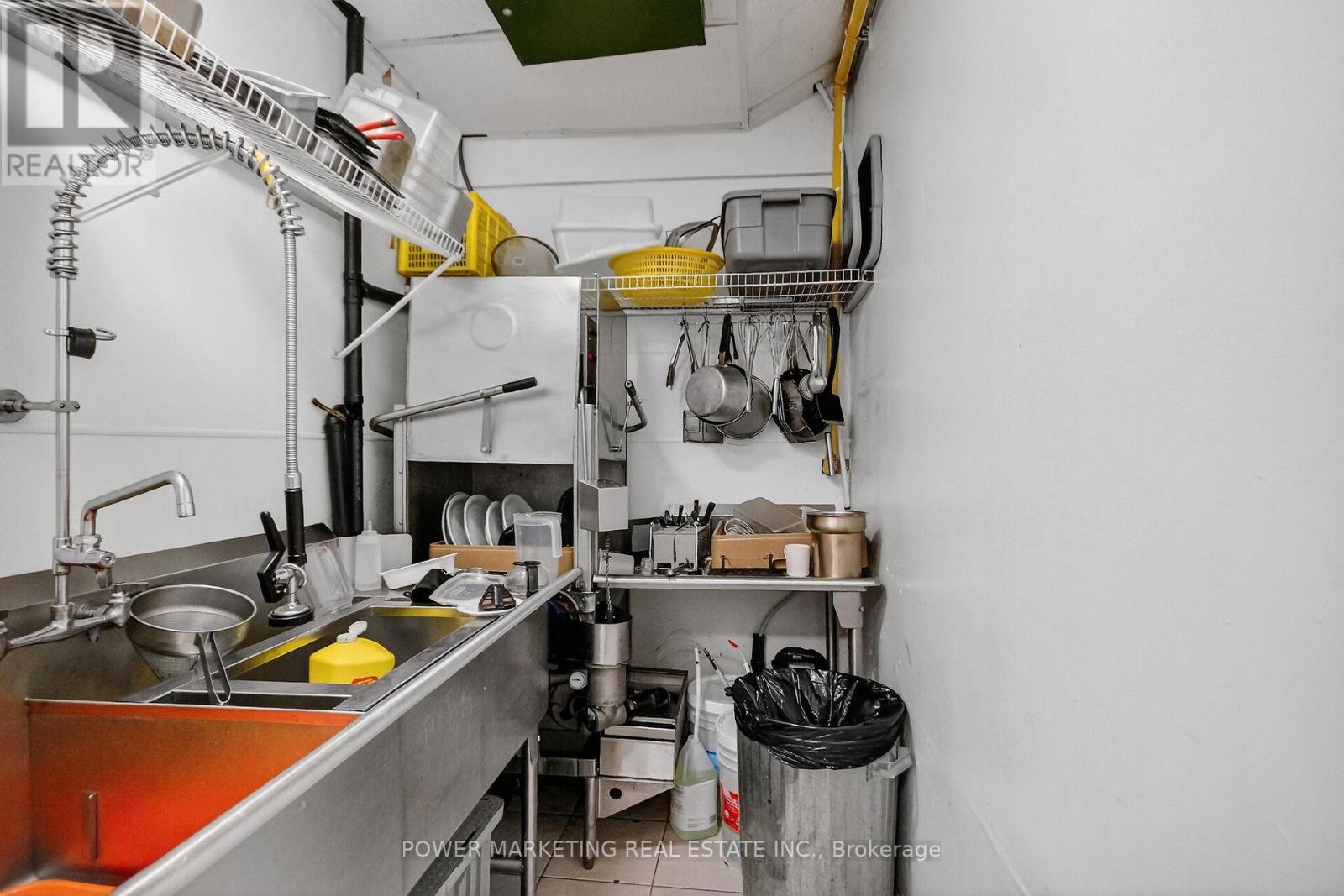 425 Mcarthur Road, Ottawa, Ontario  K1K 1G5 - Photo 32 - X12580696