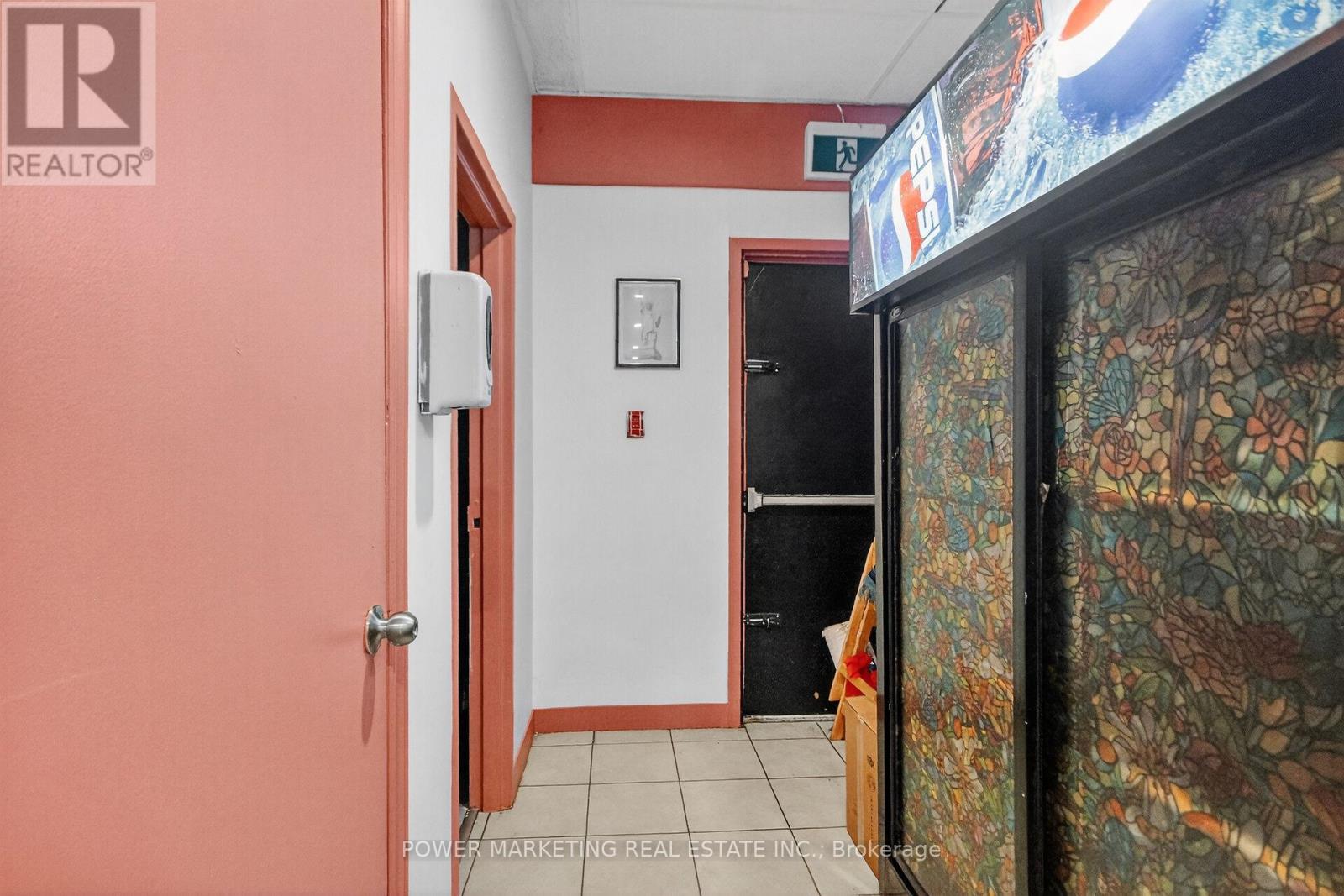 425 Mcarthur Road, Ottawa, Ontario  K1K 1G5 - Photo 8 - X12580696