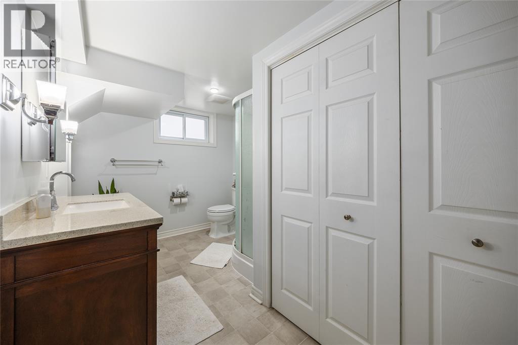 1035 Wellington Street, Sarnia, Ontario  N7S 1E4 - Photo 12 - 25030680