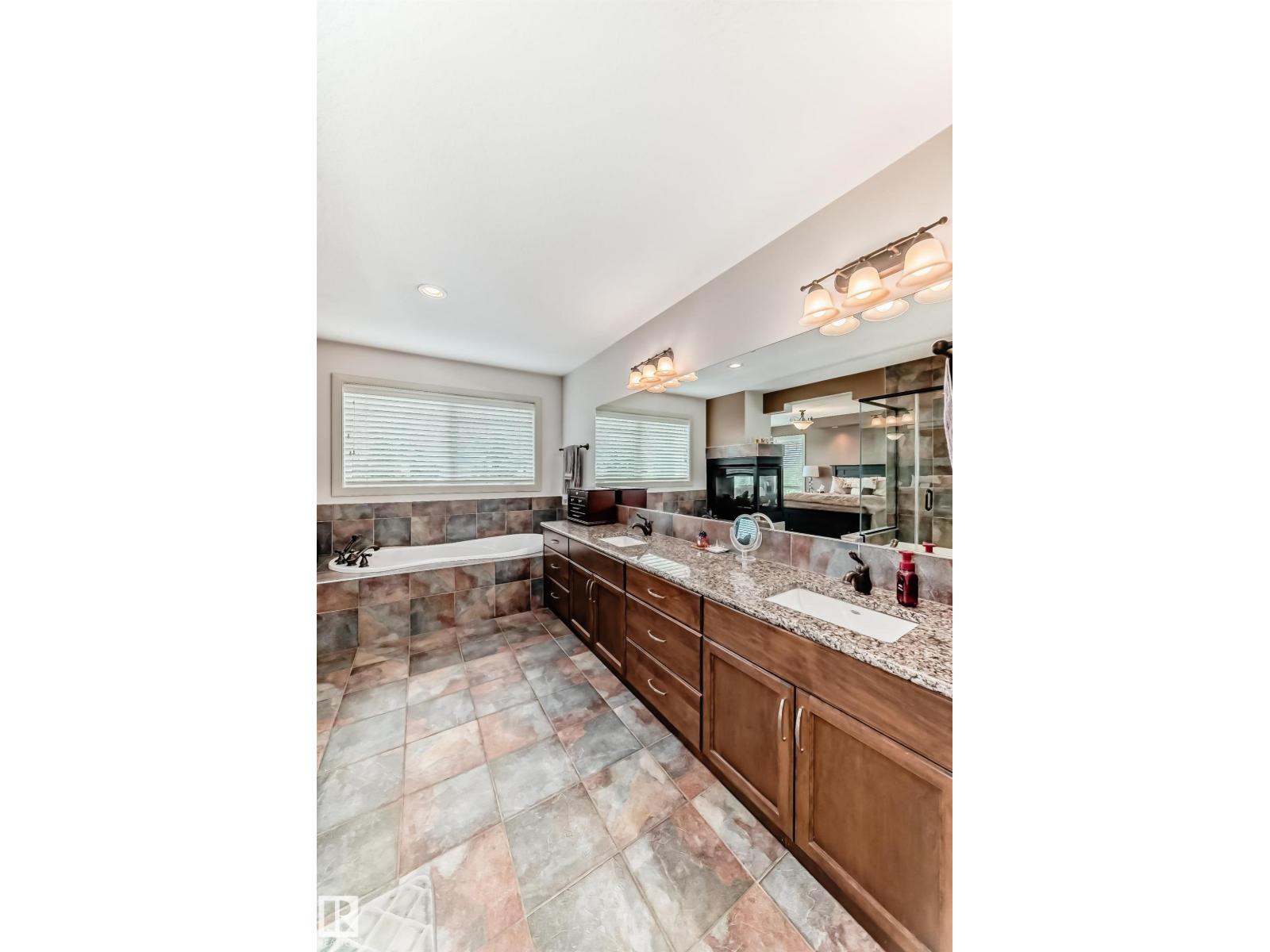 1673 James Mowatt Tr Sw, Edmonton, Alberta  T6W 0J7 - Photo 47 - E4466818