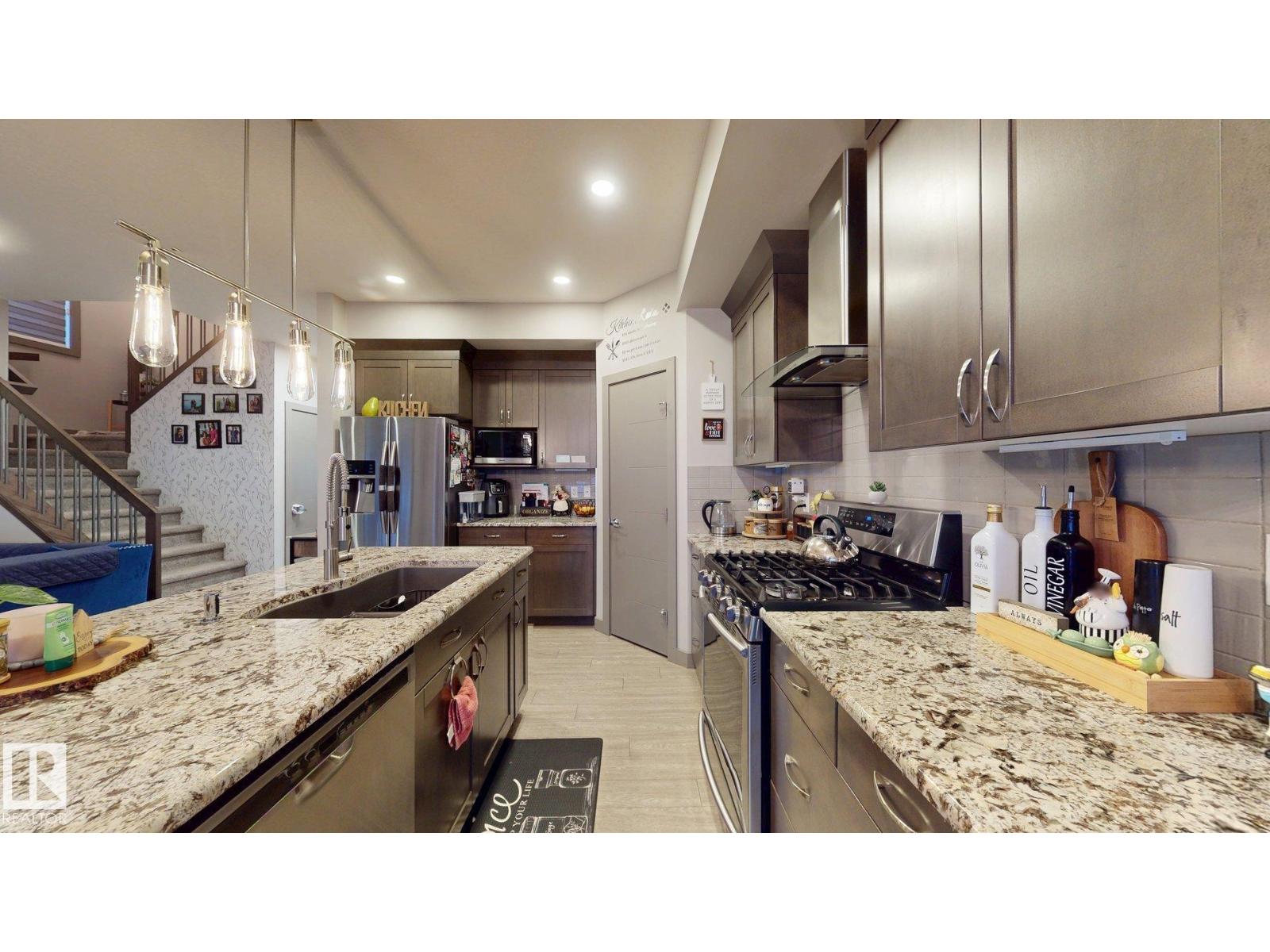 8031 Evans Cr Nw, Edmonton, Alberta  T6M 0T7 - Photo 16 - E4466819