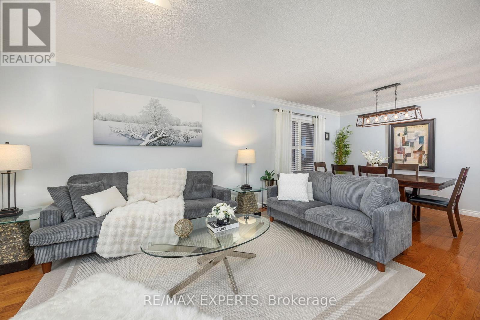 482 Malaga Road, Mississauga, Ontario  L5B 3W2 - Photo 10 - W12578110