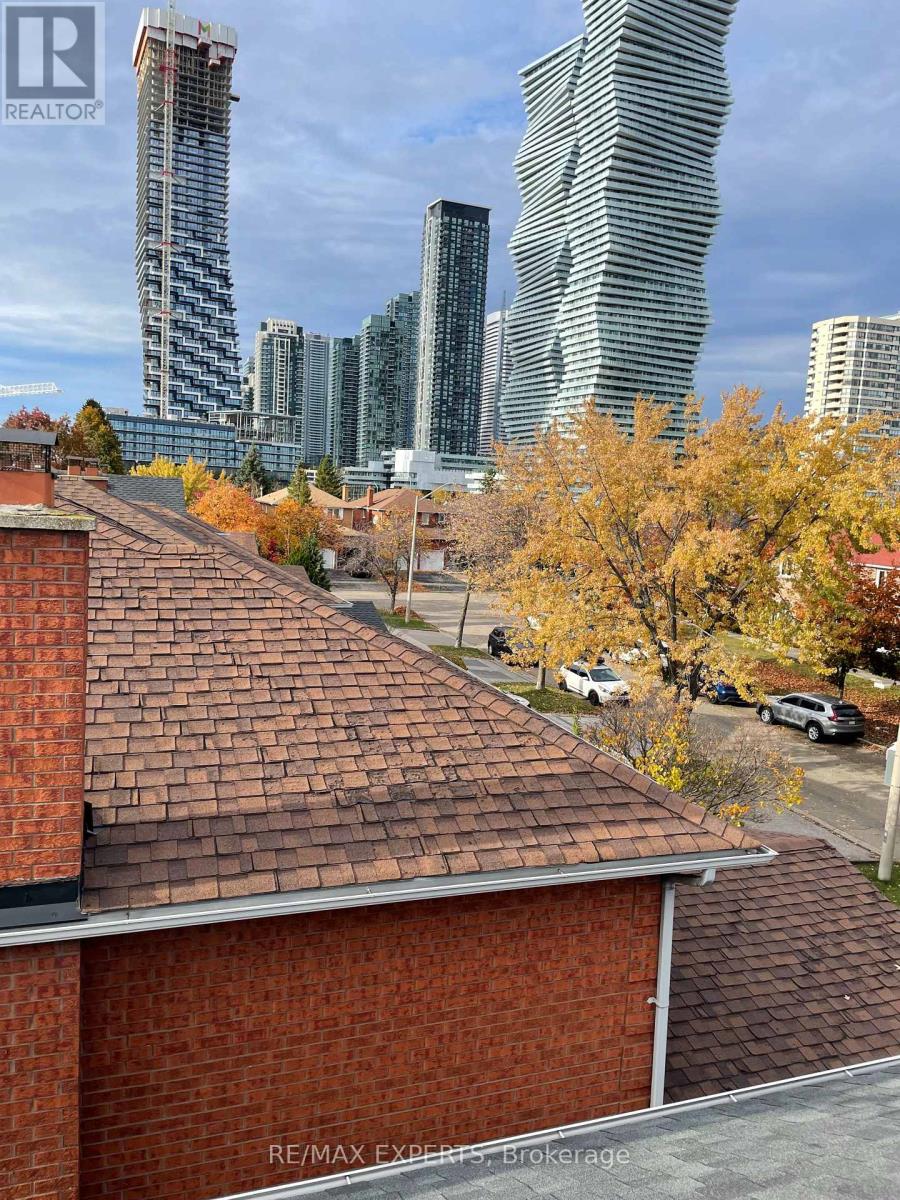 482 Malaga Road, Mississauga, Ontario  L5B 3W2 - Photo 45 - W12578110