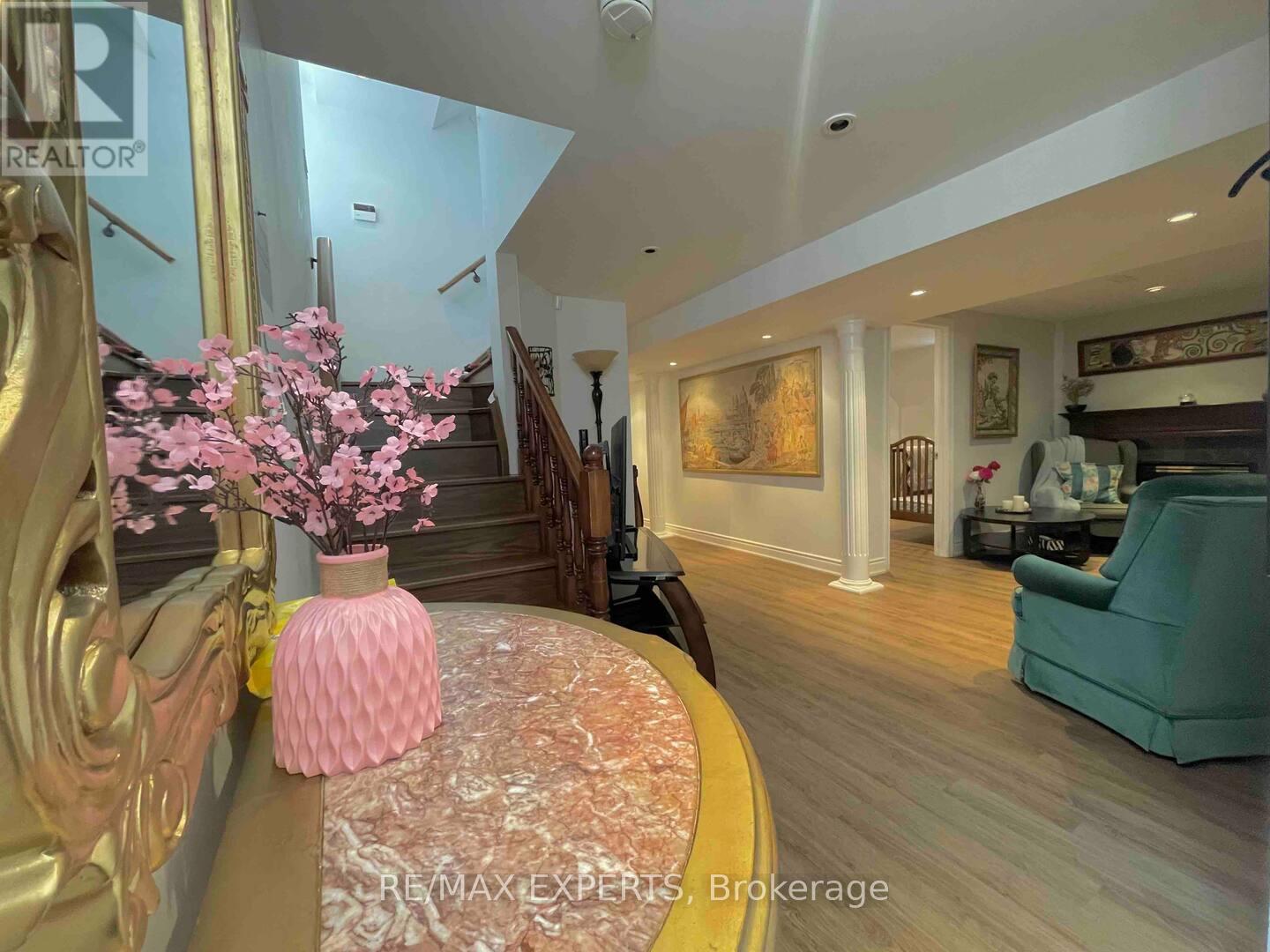 482 Malaga Road, Mississauga, Ontario  L5B 3W2 - Photo 33 - W12578110