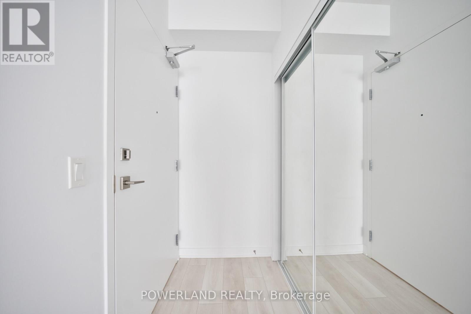 1709 - 75 Oneida Crescent, Richmond Hill, Ontario  L4B 0H3 - Photo 12 - N12580698