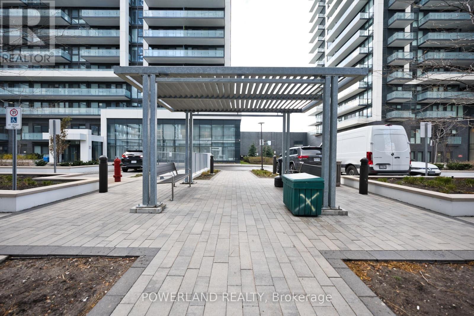 1709 - 75 Oneida Crescent, Richmond Hill, Ontario  L4B 0H3 - Photo 3 - N12580698