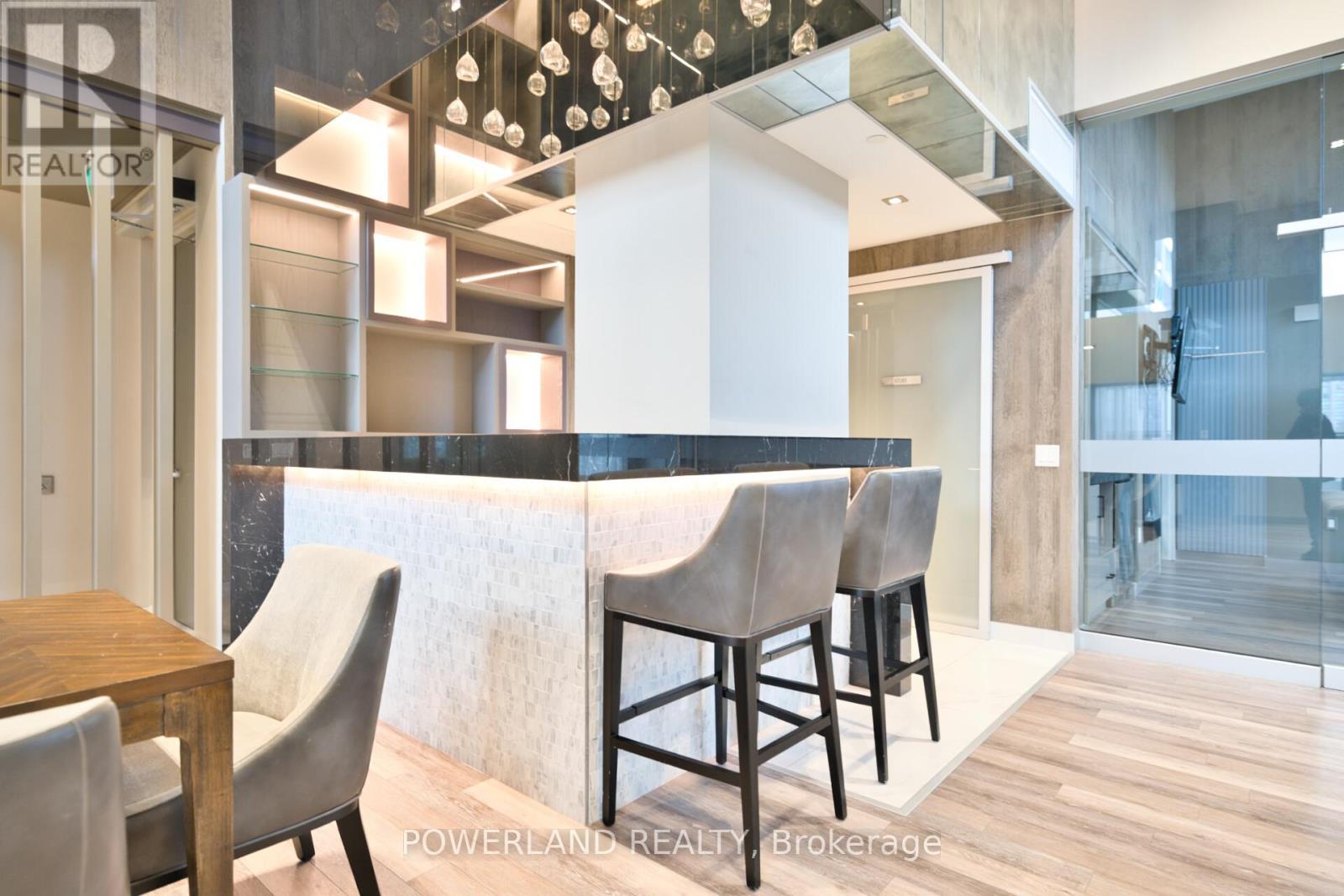 1709 - 75 Oneida Crescent, Richmond Hill, Ontario  L4B 0H3 - Photo 7 - N12580698