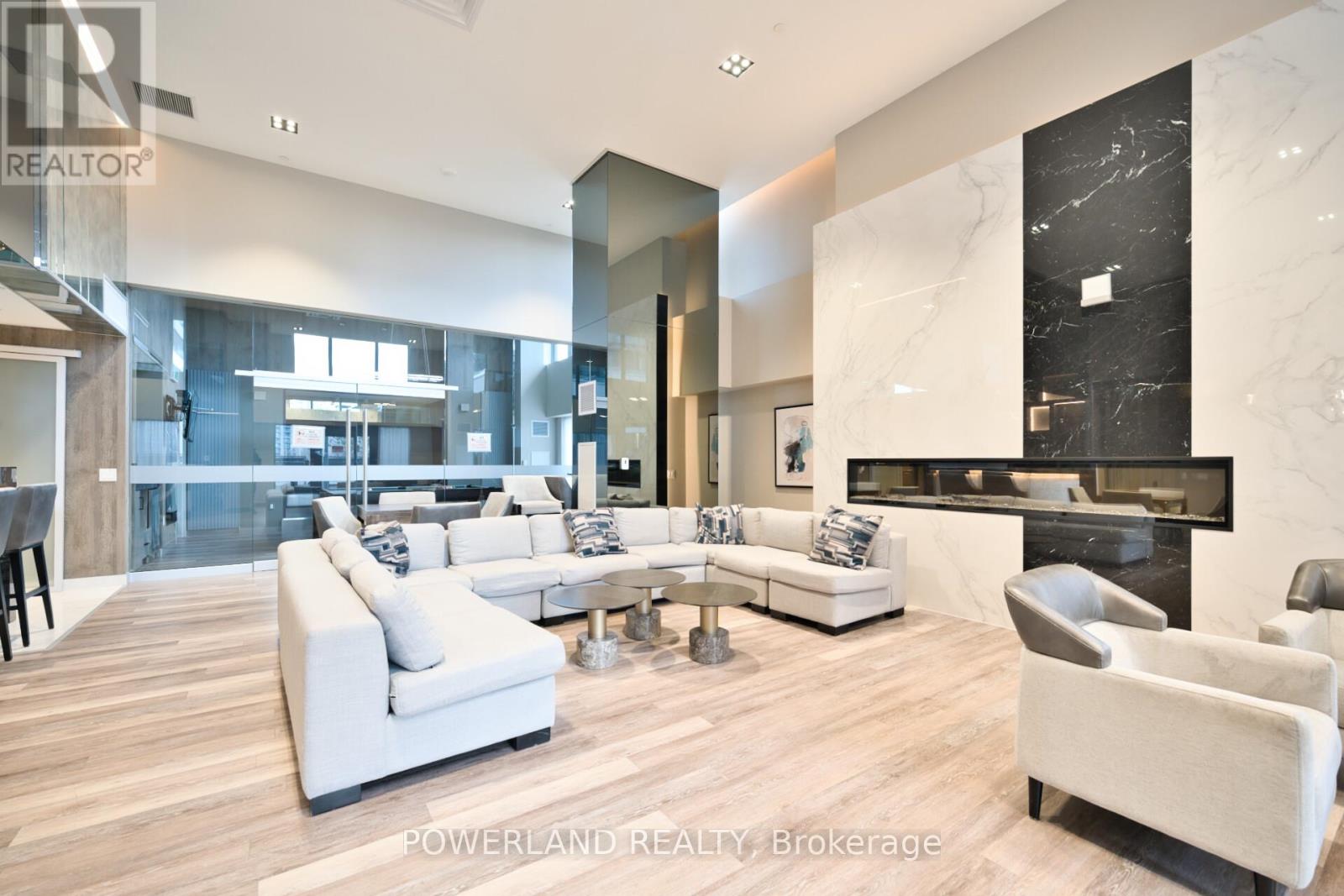 1709 - 75 Oneida Crescent, Richmond Hill, Ontario  L4B 0H3 - Photo 9 - N12580698