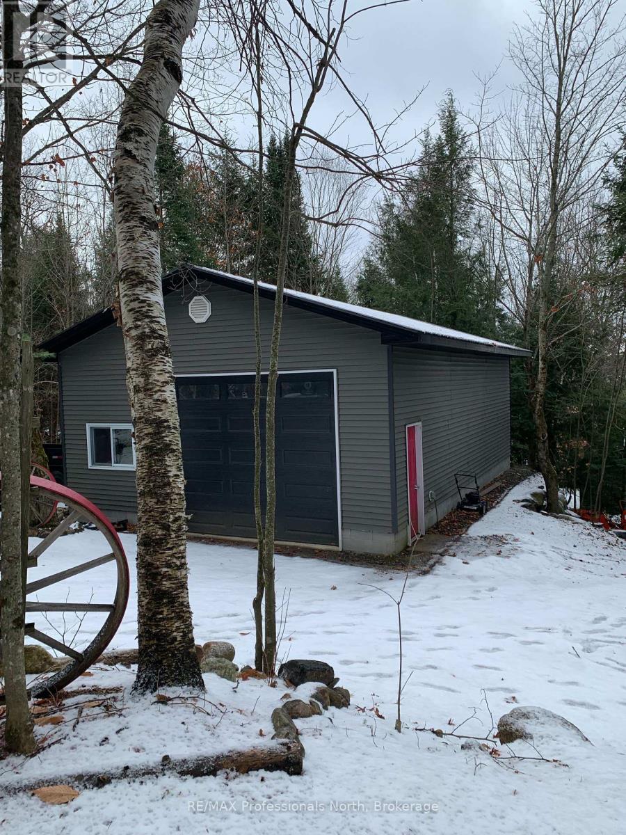 5541 Kennisis Lake Road, Dysart Et Al, Ontario  K0M 1S0 - Photo 19 - X12579910