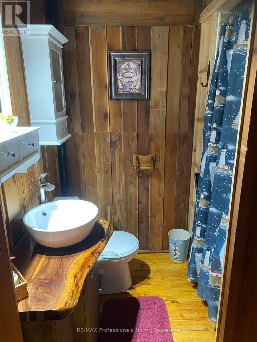 5541 Kennisis Lake Road, Dysart Et Al, Ontario  K0M 1S0 - Photo 18 - X12579910