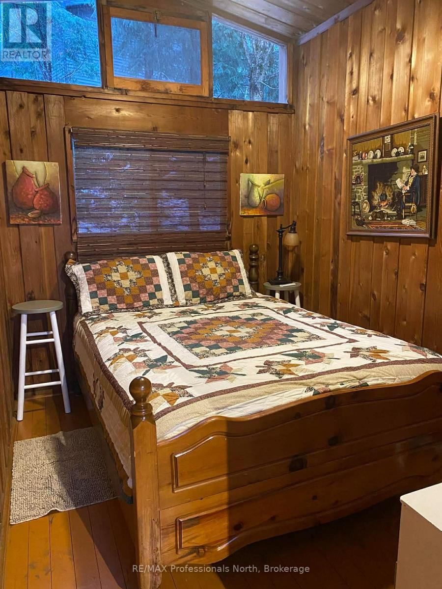 5541 Kennisis Lake Road, Dysart Et Al, Ontario  K0M 1S0 - Photo 17 - X12579910