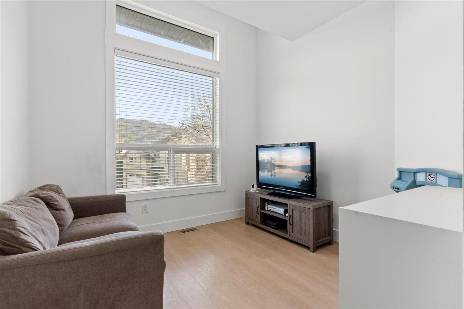 6870 Fraser Drive, Agassiz, Agassiz, British Columbia  V0M 1A3 - Photo 8 - R3070415