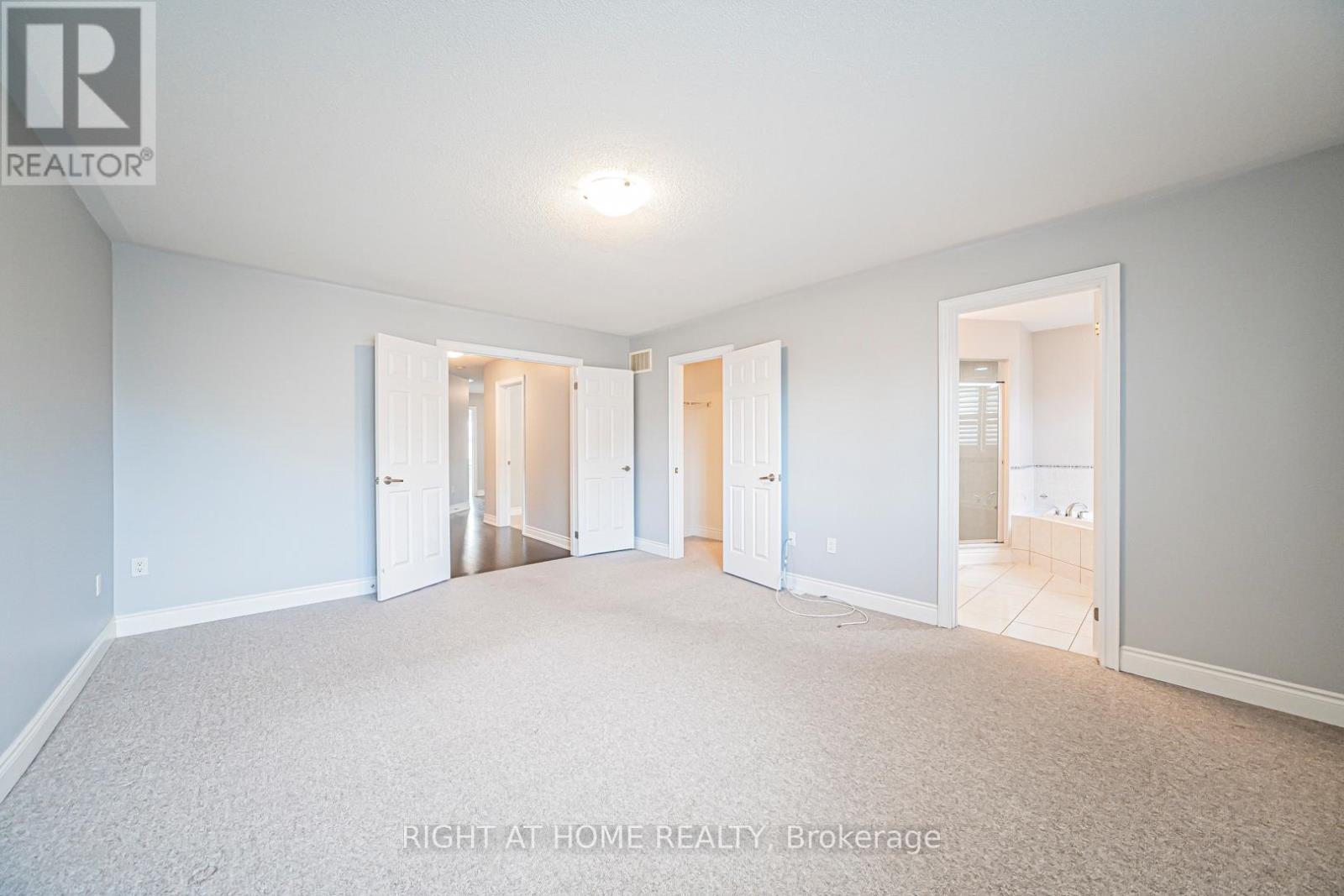 2431 Pine Glen Road, Oakville, Ontario  L6M 0R6 - Photo 17 - W12438028