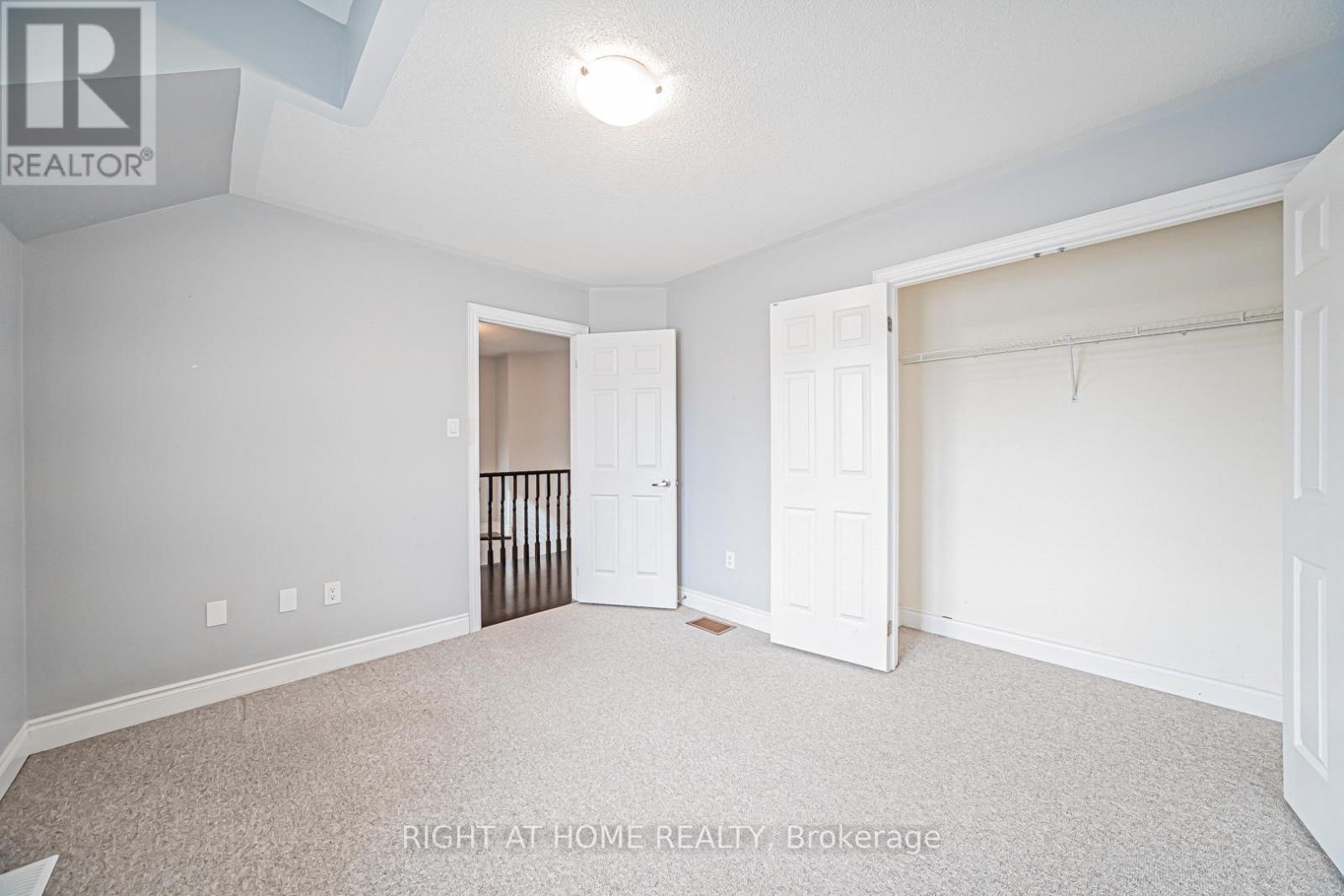 2431 Pine Glen Road, Oakville, Ontario  L6M 0R6 - Photo 46 - W12438028