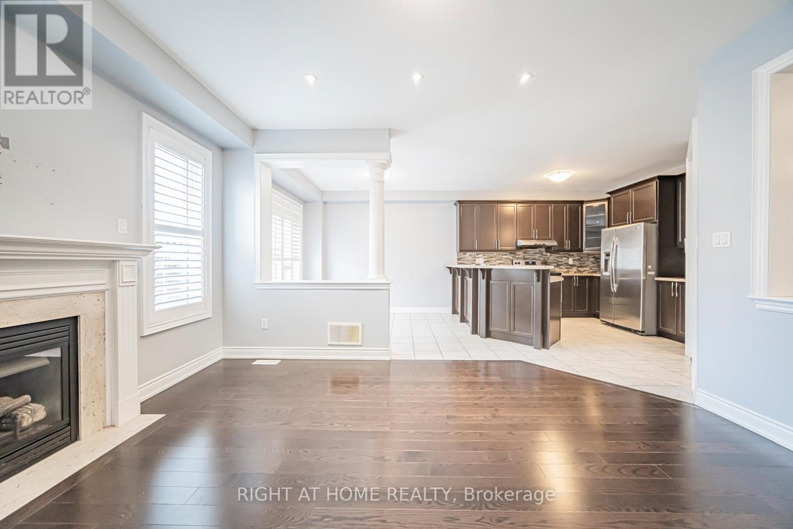 2431 Pine Glen Road, Oakville, Ontario  L6M 0R6 - Photo 12 - W12438028