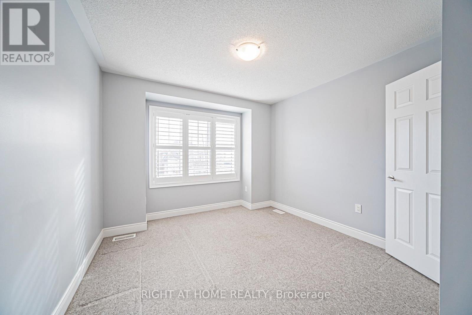 2431 Pine Glen Road, Oakville, Ontario  L6M 0R6 - Photo 29 - W12438028