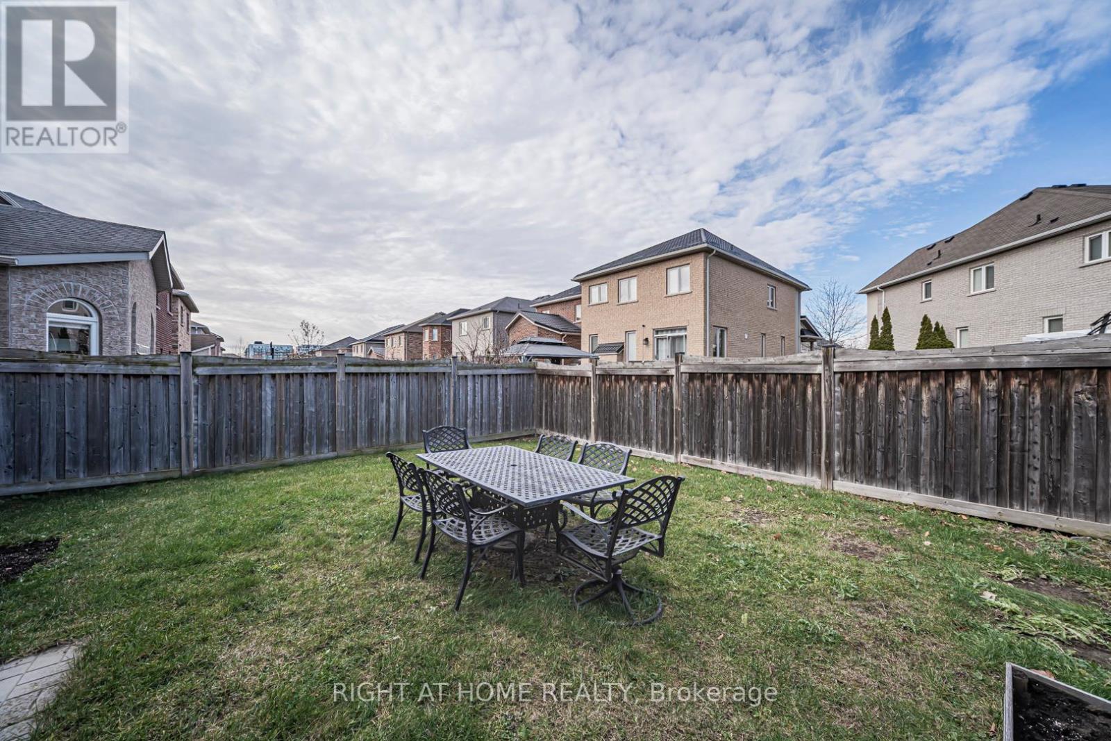 2431 Pine Glen Road, Oakville, Ontario  L6M 0R6 - Photo 32 - W12438028