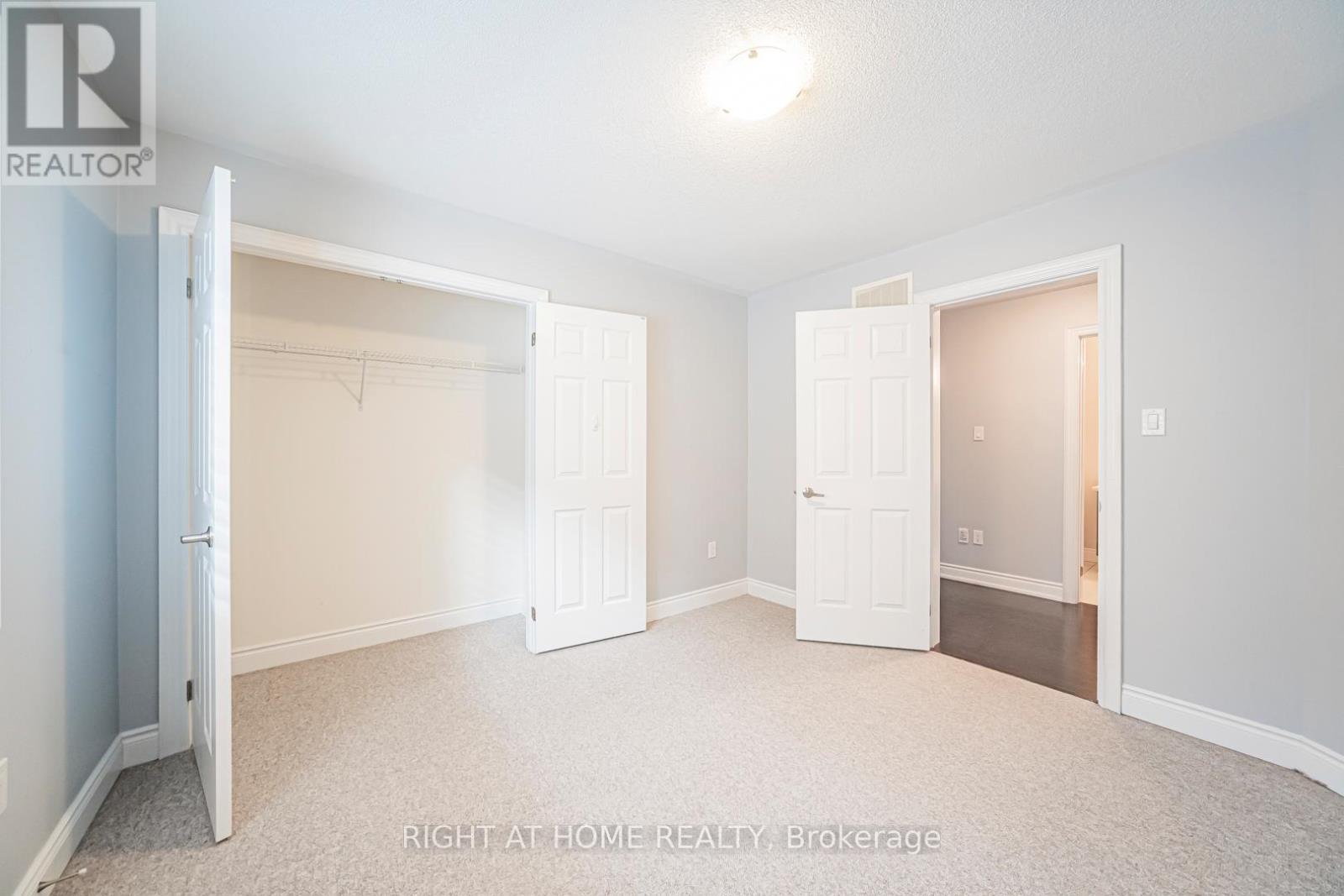 2431 Pine Glen Road, Oakville, Ontario  L6M 0R6 - Photo 23 - W12438028