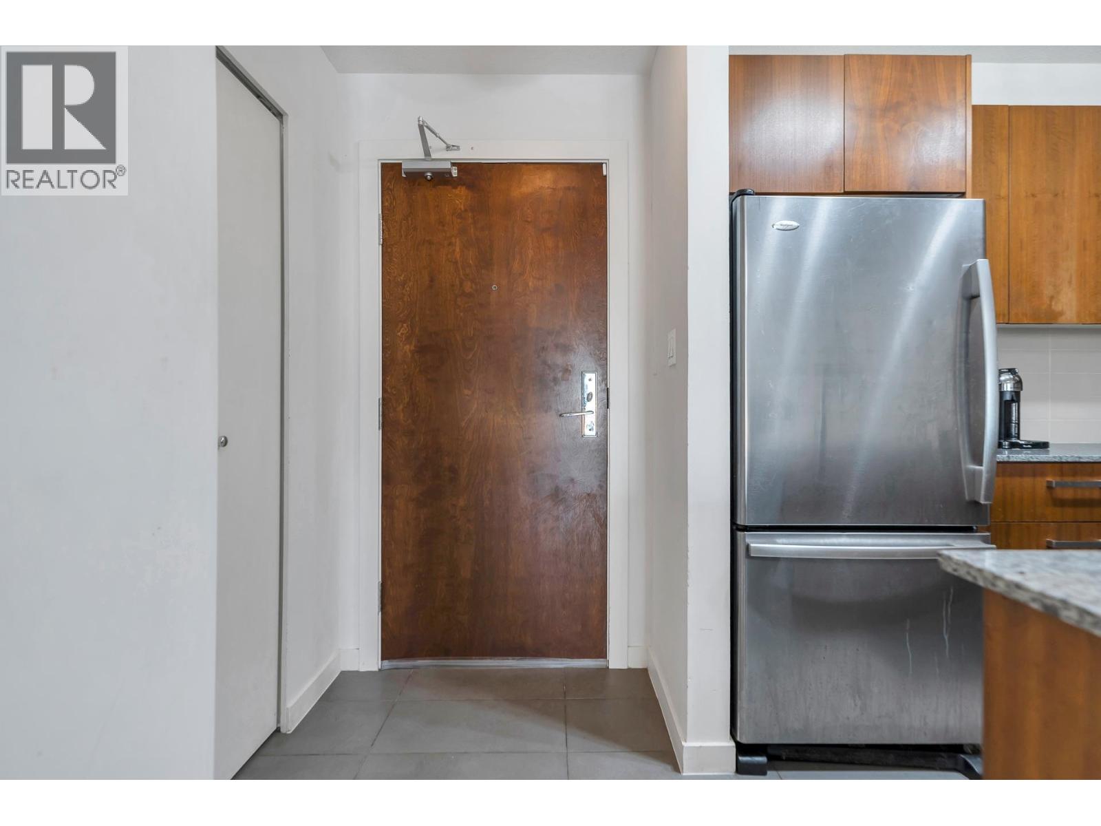 302 5885 Irmin Street, Burnaby, British Columbia  V5J 0C2 - Photo 11 - R3032780