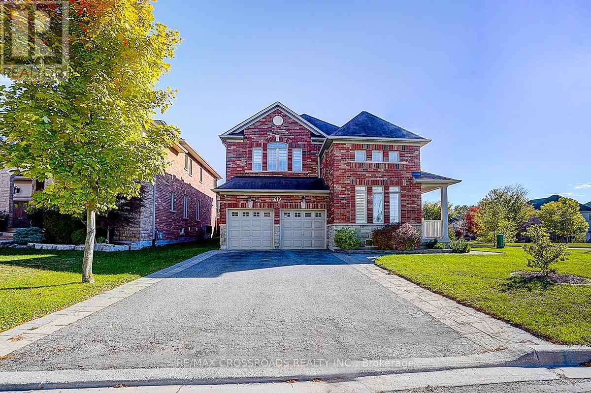619 FERNBANK ROAD, Newmarket, Ontario