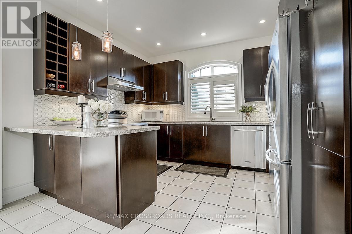 619 Fernbank Road, Newmarket, Ontario  L3X 3E4 - Photo 20 - N12580708