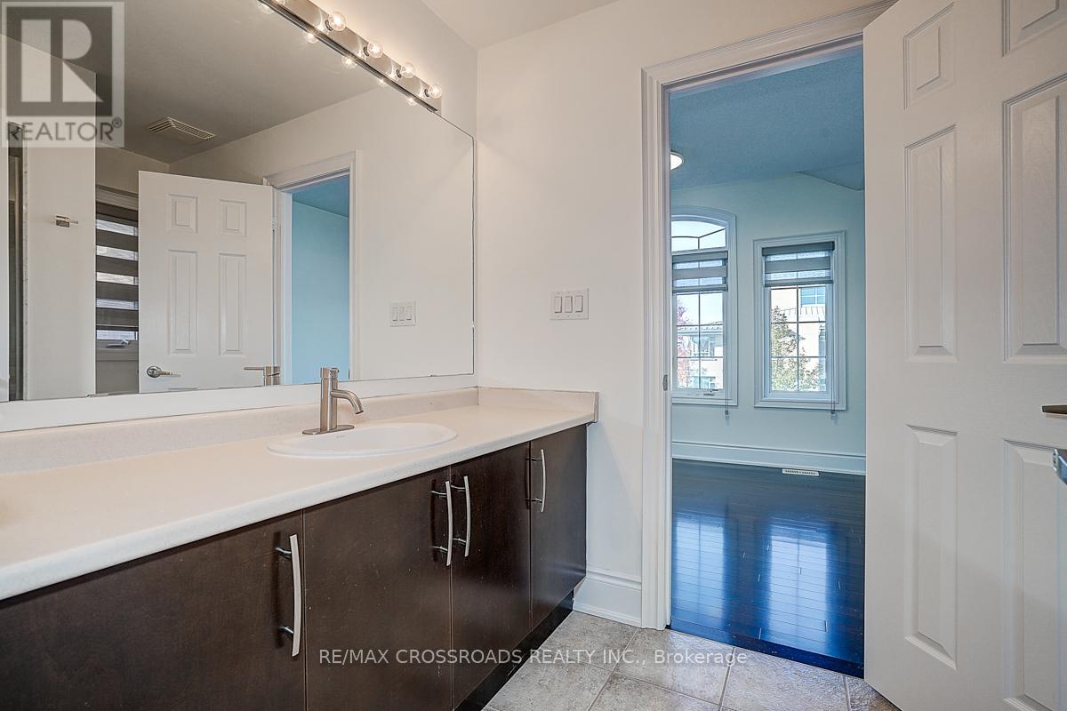 619 Fernbank Road, Newmarket, Ontario  L3X 3E4 - Photo 38 - N12580708