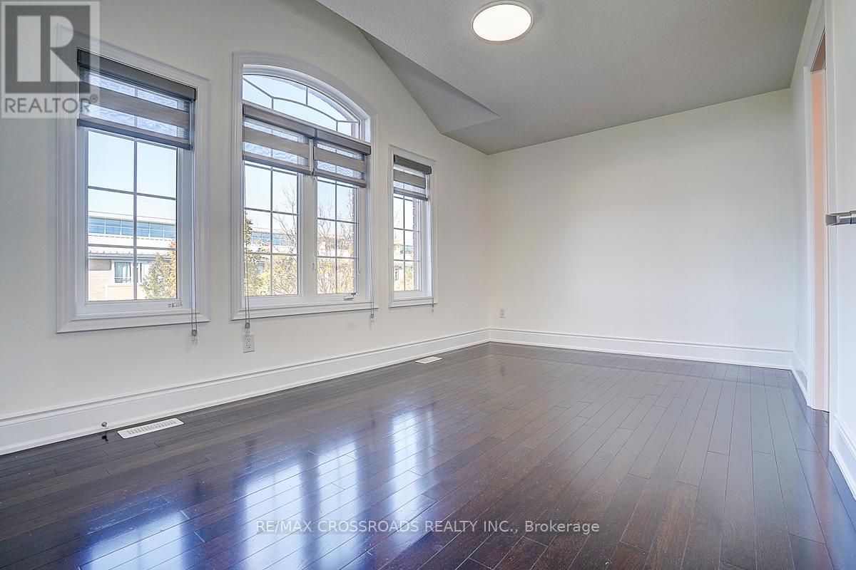 619 Fernbank Road, Newmarket, Ontario  L3X 3E4 - Photo 39 - N12580708