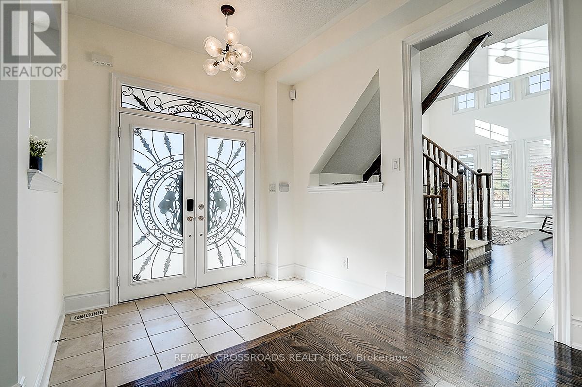 619 Fernbank Road, Newmarket, Ontario  L3X 3E4 - Photo 7 - N12580708