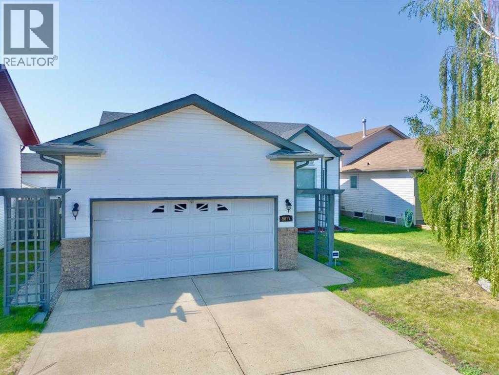 5617 Park Street, Blackfalds, Alberta  T0M 0J0 - Photo 2 - A2240651