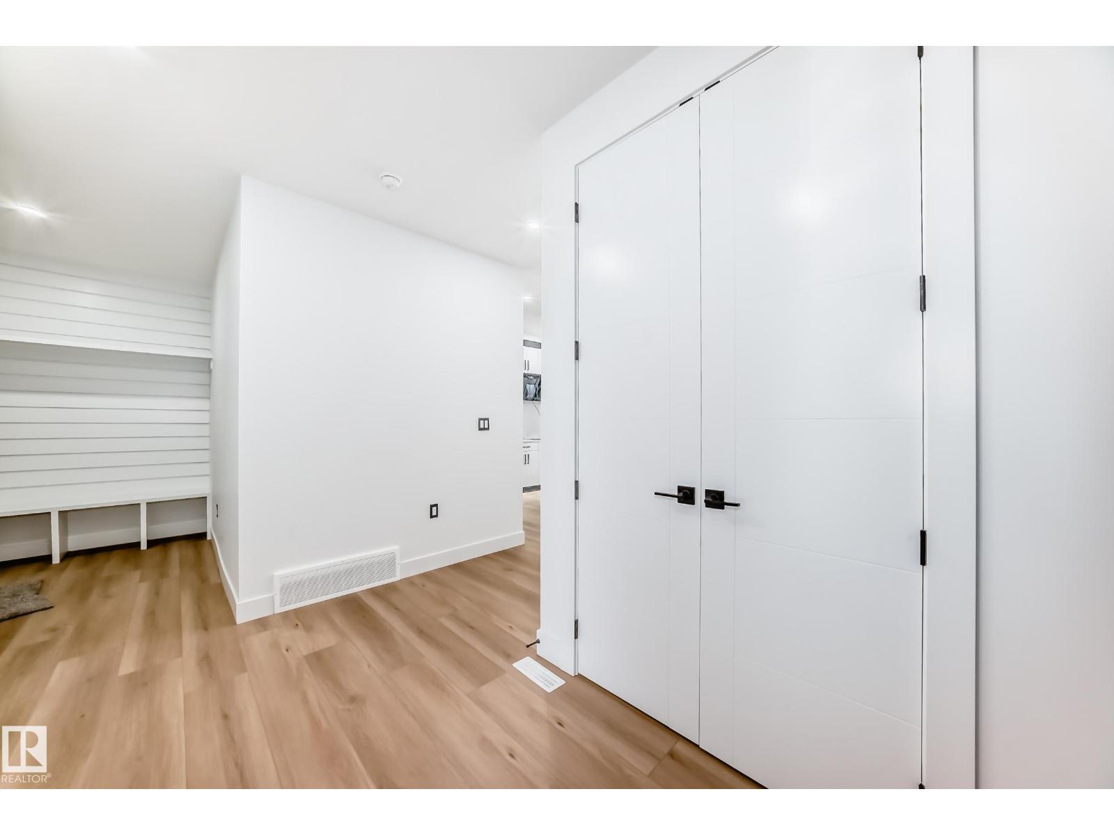 15415 20 St Nw Nw, Edmonton, Alberta  T5Y 4H8 - Photo 7 - E4460188