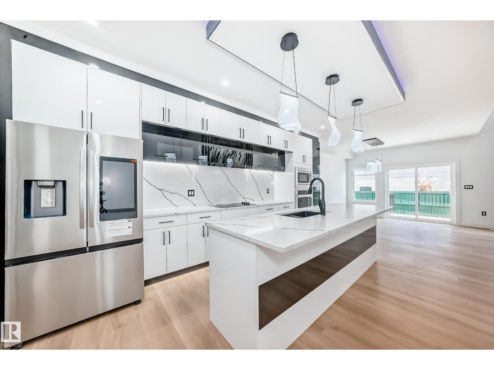 15415 20 St Nw Nw, Edmonton, Alberta  T5Y 4H8 - Photo 9 - E4460188