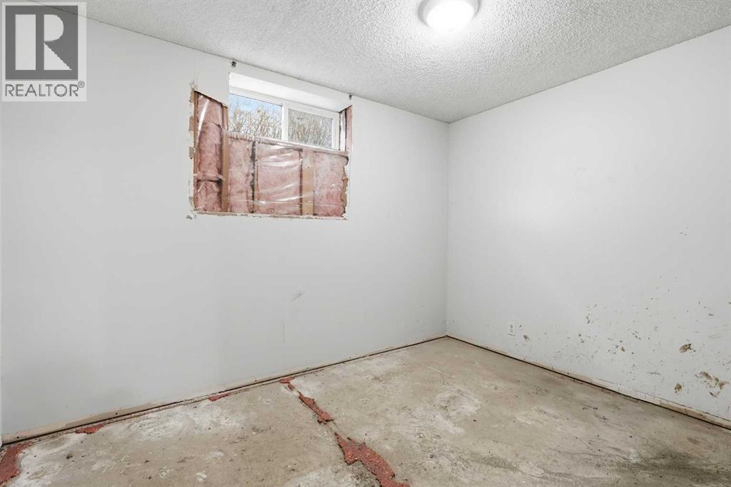 6316 Travois Crescent Nw, Calgary, Alberta  T2K 3S7 - Photo 15 - A2272367