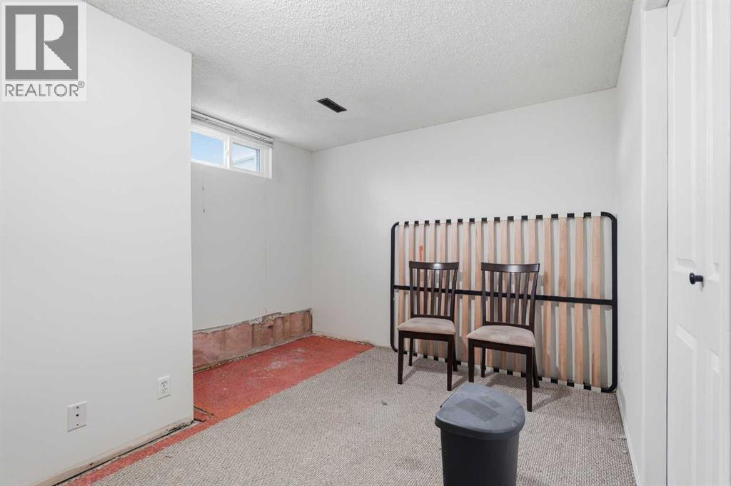 6316 Travois Crescent Nw, Calgary, Alberta  T2K 3S7 - Photo 17 - A2272367