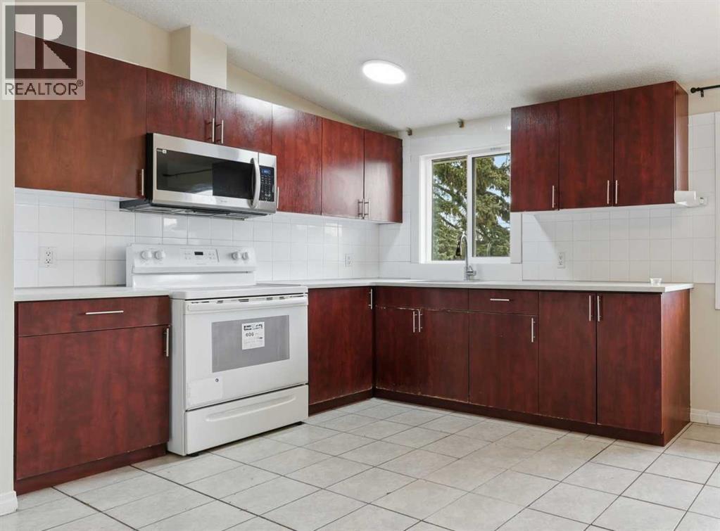 6316 Travois Crescent Nw, Calgary, Alberta  T2K 3S7 - Photo 6 - A2272367