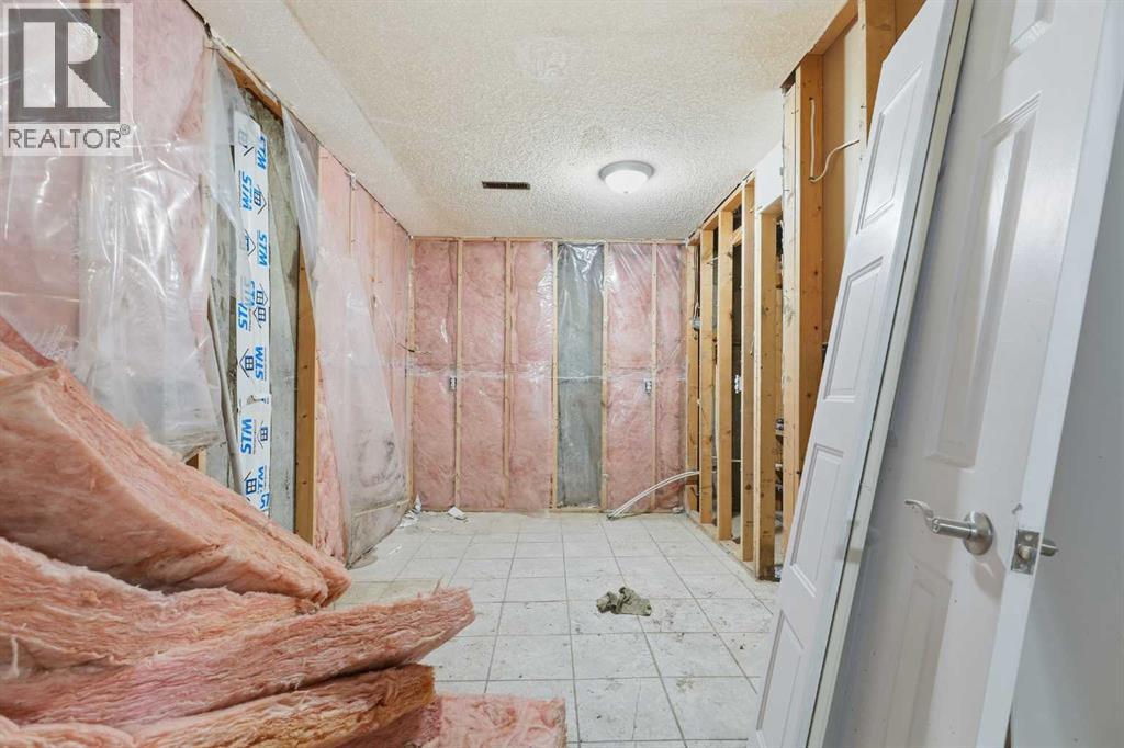 6316 Travois Crescent Nw, Calgary, Alberta  T2K 3S7 - Photo 20 - A2272367