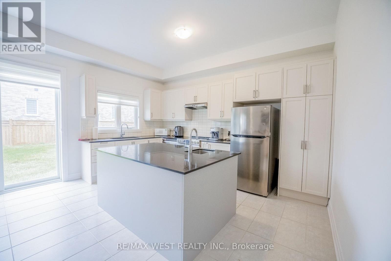 3 Speciosa Street, Richmond Hill, Ontario  L4E 2Y5 - Photo 12 - N12528134