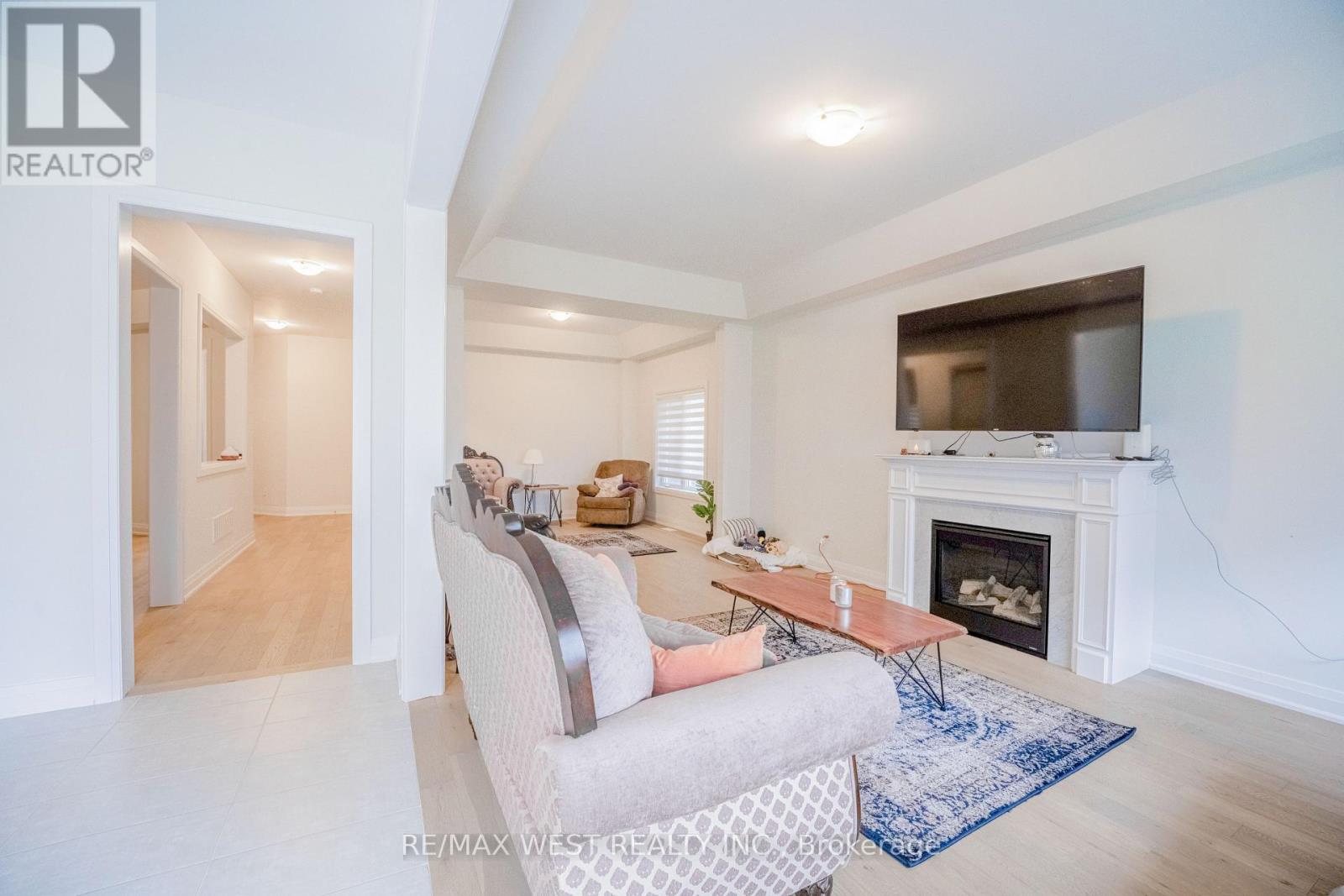 3 Speciosa Street, Richmond Hill, Ontario  L4E 2Y5 - Photo 10 - N12528134