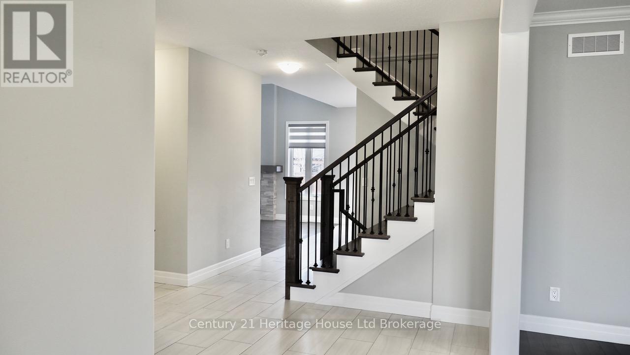 8 Sycamore Drive, Tillsonburg, Ontario  N4G 5S3 - Photo 16 - X12579398