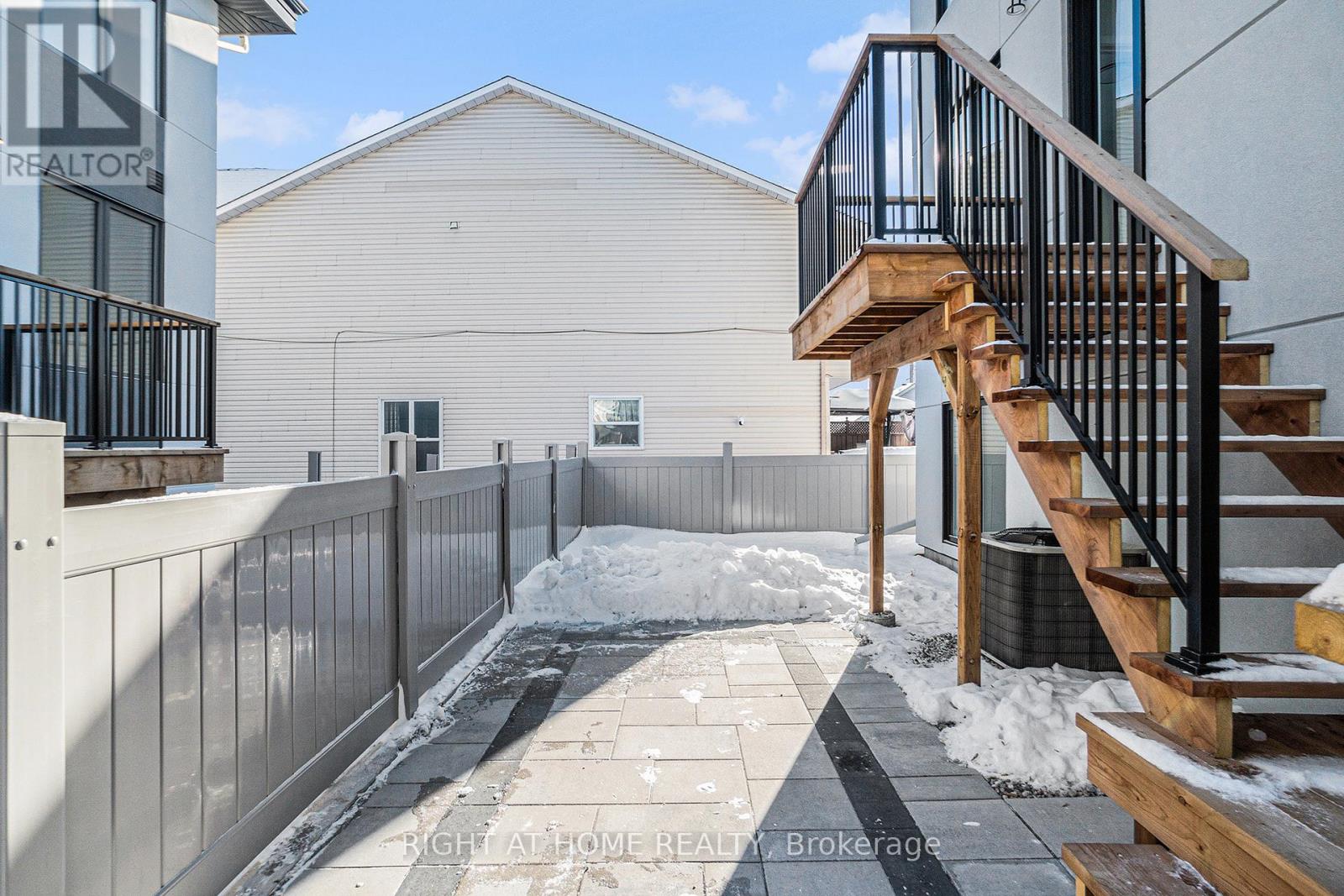 583 Codd's Road N, Ottawa, Ontario  K1K 5C6 - Photo 24 - X12425099