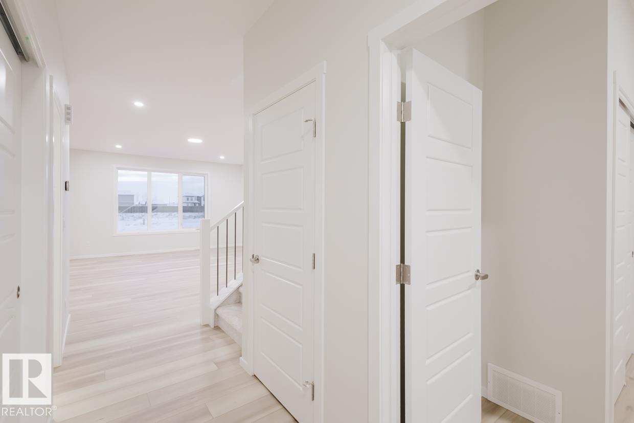 20429 16a Av Nw, Edmonton, Alberta  T6M 2X6 - Photo 7 - E4466824