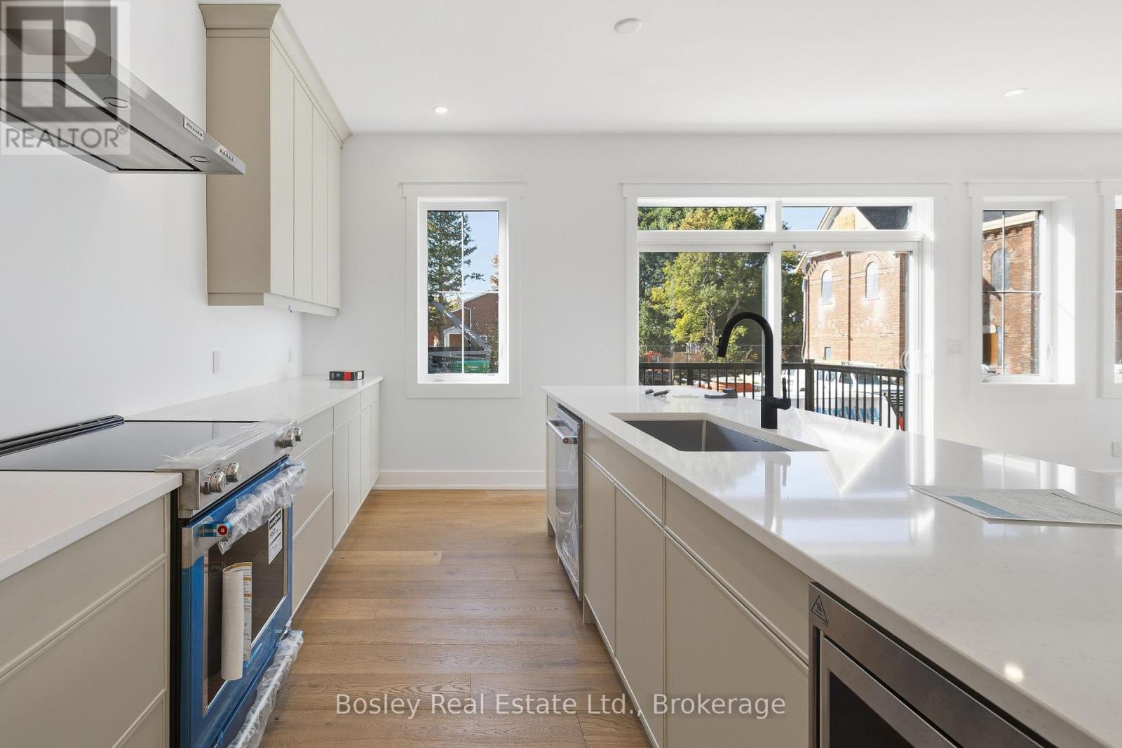 Lot 8 L - 400 Maple Street, Collingwood, Ontario  L9Y 2R7 - Photo 16 - S12337131