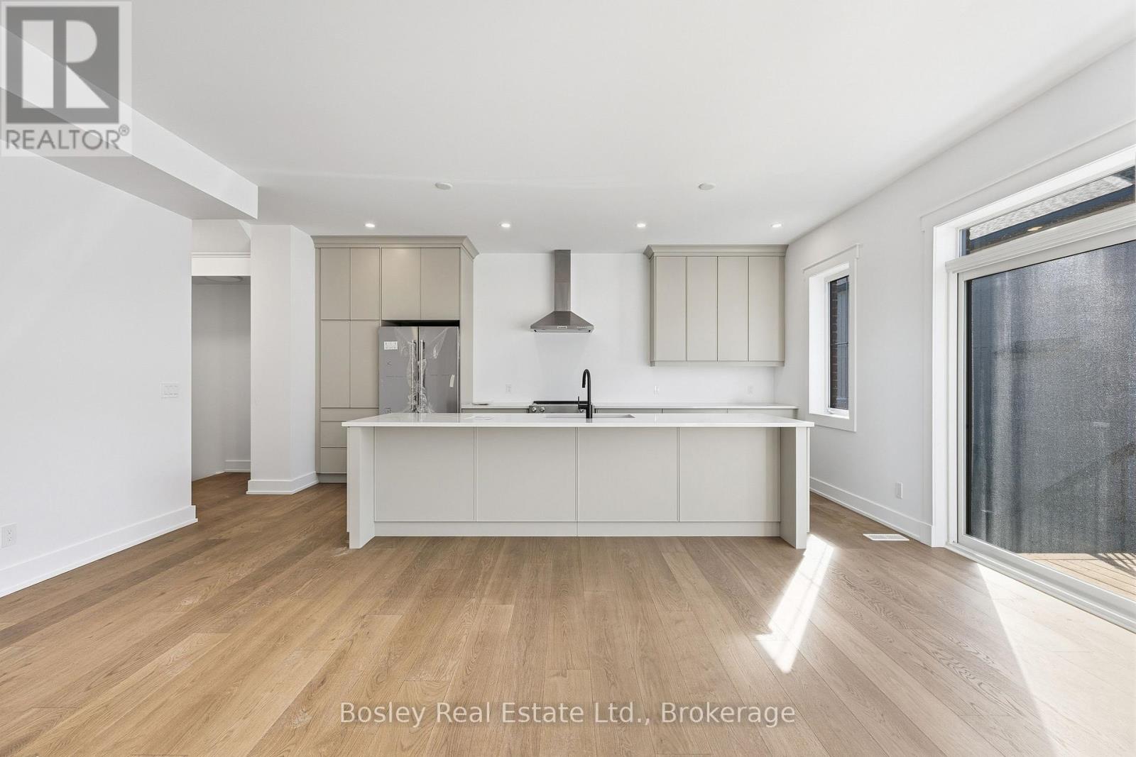 Lot 8 L - 400 Maple Street, Collingwood, Ontario  L9Y 2R7 - Photo 19 - S12337131