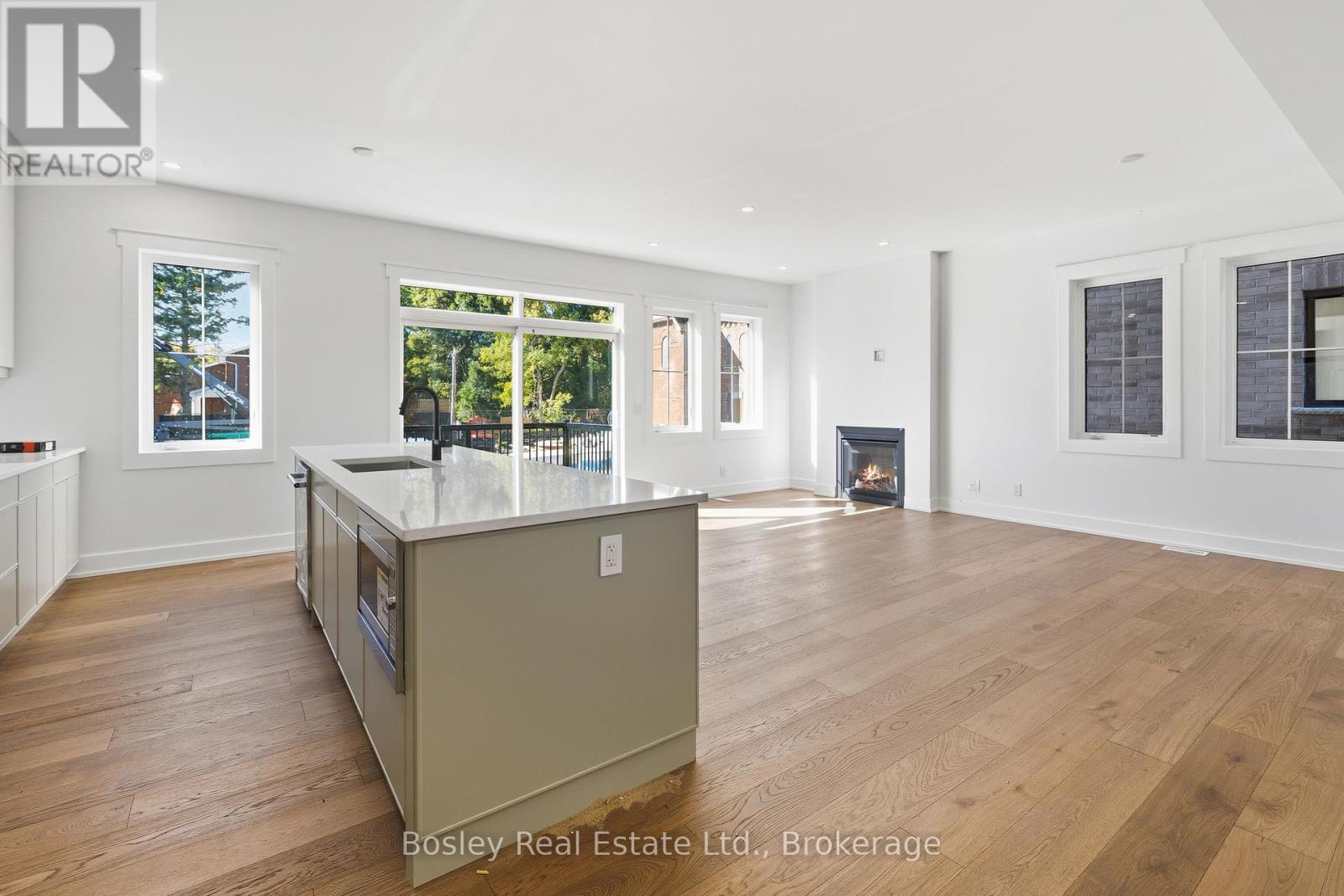 Lot 8 L - 400 Maple Street, Collingwood, Ontario  L9Y 2R7 - Photo 15 - S12337131