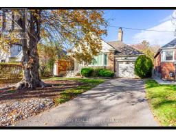 26 REID MANOR, Toronto, Ontario