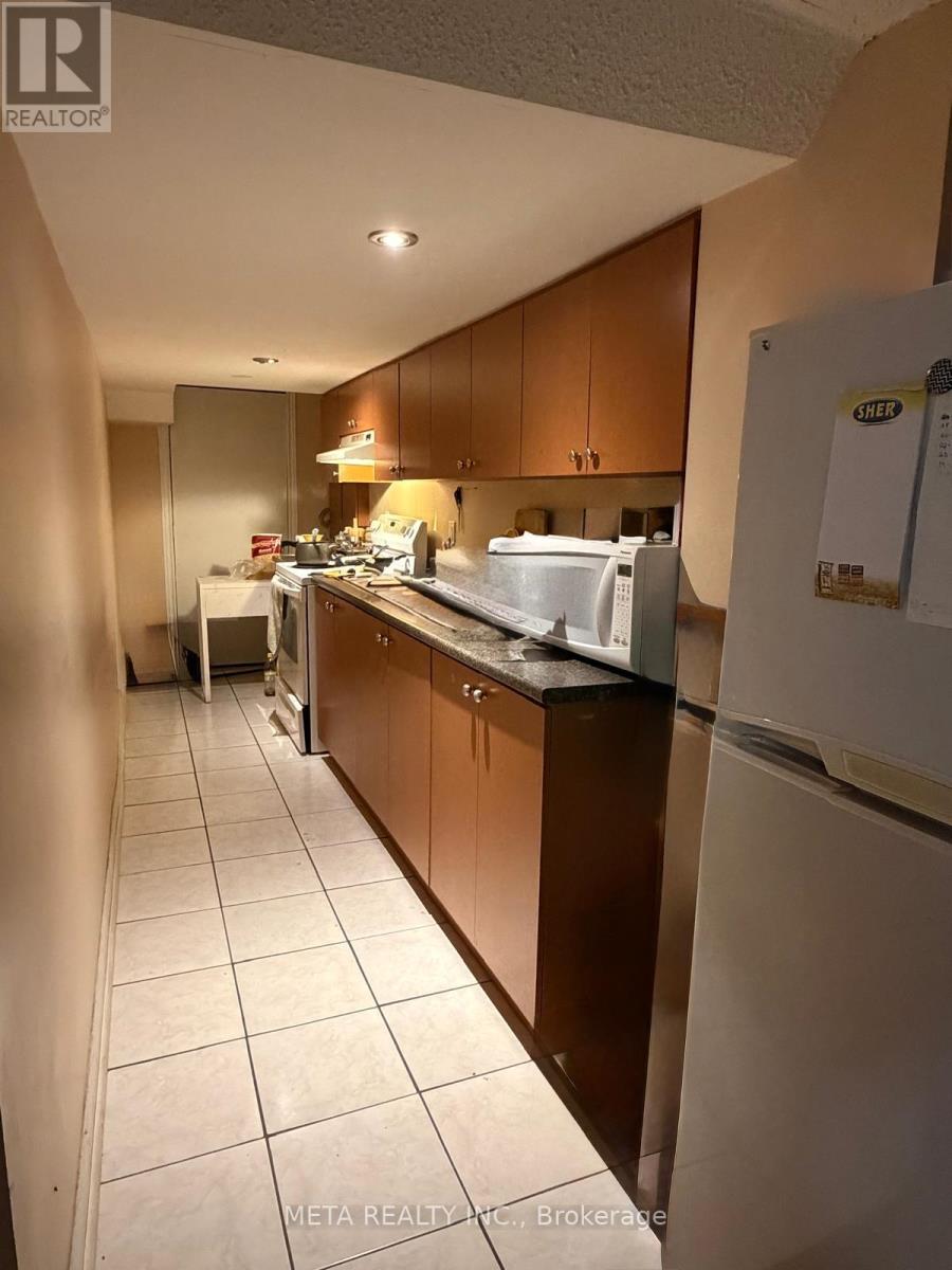 4757 Bluefeather, Bsmt. Lane, Mississauga, Ontario L5R 0C8 - Photo 3 - W12580732